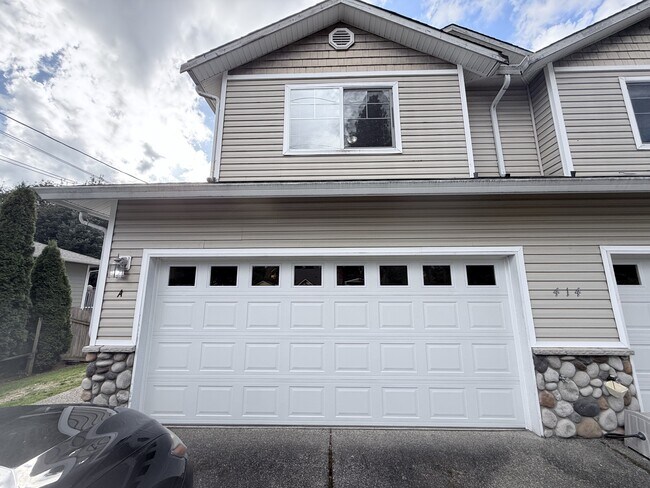 Primary Photo - 414 91st Ave SE