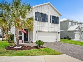 Building Photo - Gorgeous newer 2-Story, 4 bedroom Home in ...