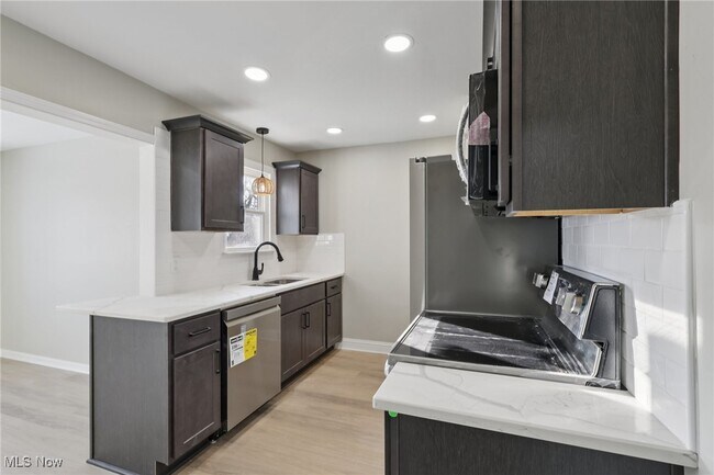 Building Photo - 21316 Watson Rd