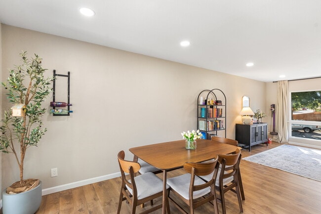 Building Photo - 3040 Garland Terrace