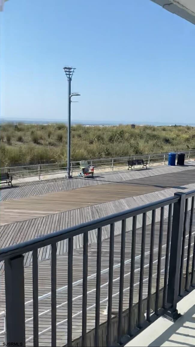 Primary Photo - 3501 Boardwalk