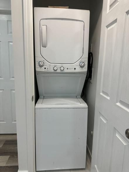 Building Photo - 28530 Grayling Ave