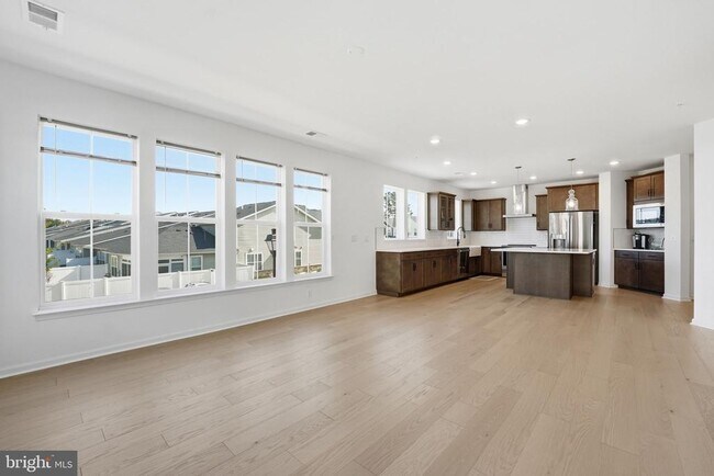 Building Photo - 13970 Englefield Dr