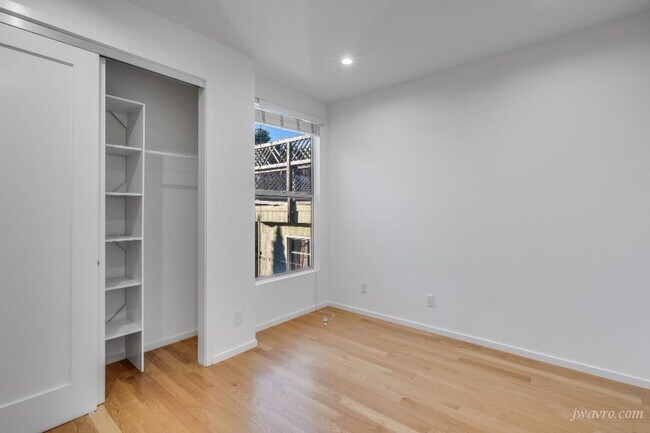 Building Photo - 1280 Hampshire St