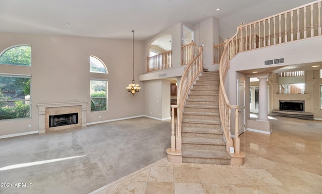 Building Photo - 1101 E Brook Hollow Dr