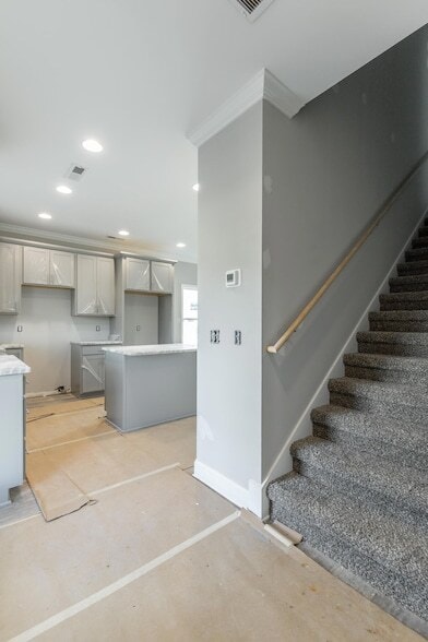 Building Photo - 5085 Oop Rd