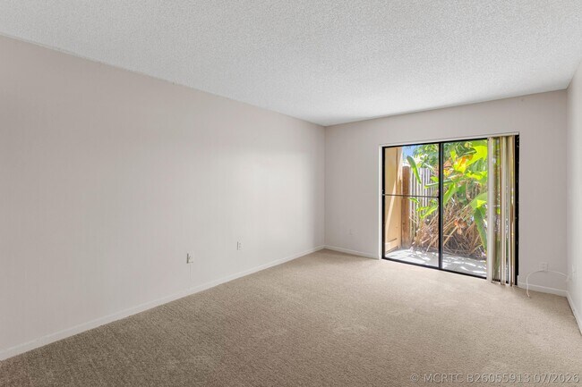 Building Photo - 5200 NW 31st Ave