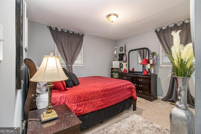 Building Photo - 127 Ruzelle Dr SE