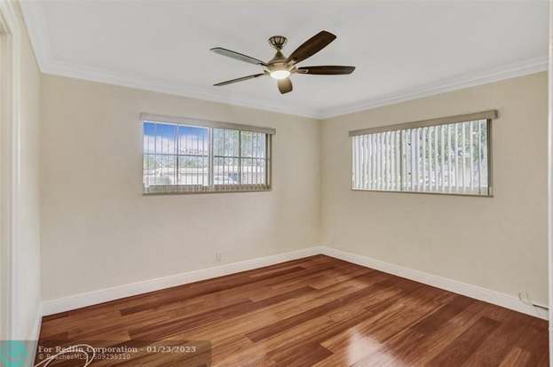 Building Photo - 361 SW 60th Ave