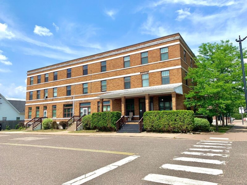 Building Photo - 105 3rd Ave