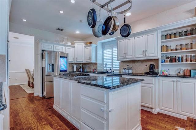 Building Photo - 9808 Capilano Dr