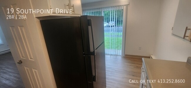 Building Photo - 19 Southpoint Dr