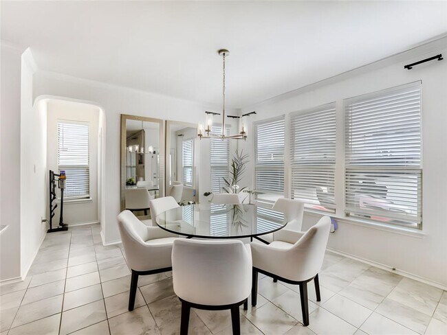 Building Photo - 159 Kennicott Dr