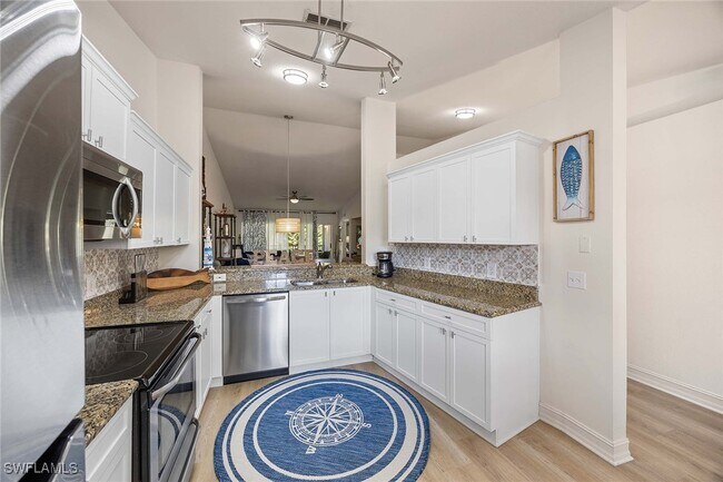 Building Photo - 640 Luisa Ln