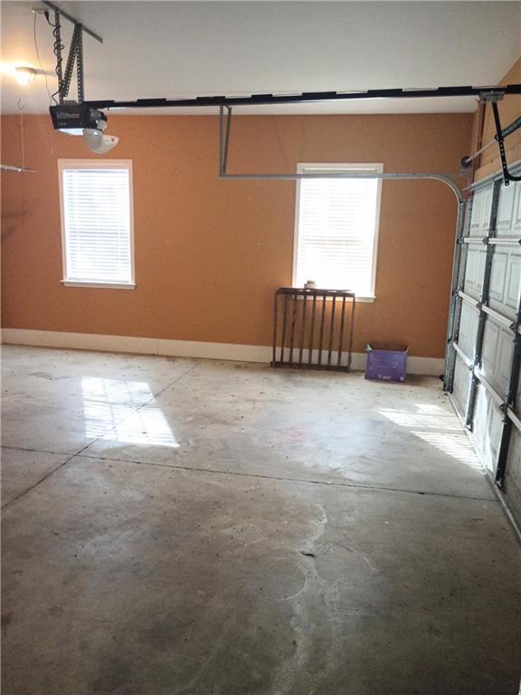 Building Photo - 344 Mary Dr