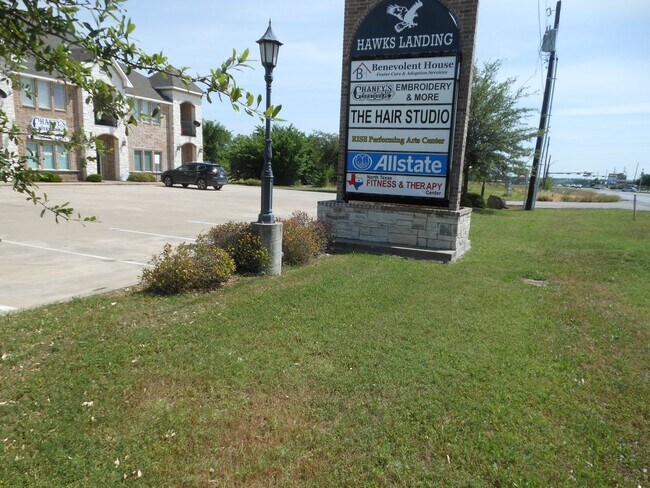 Primary Photo - 2 Bedroom 1 Bath Apartment (40% 1st Month Rent BAC)