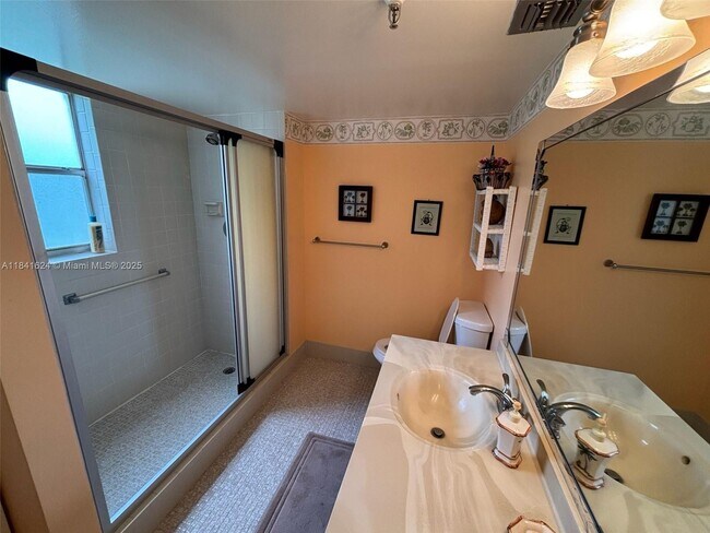 Building Photo - 14575 Bonaire Blvd