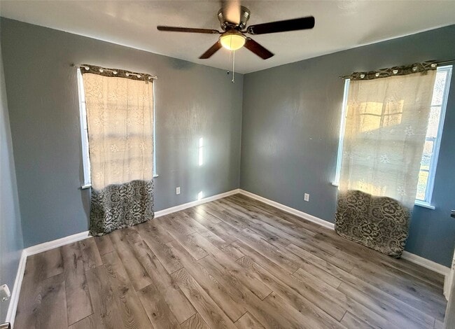 Building Photo - 411 Elaine St