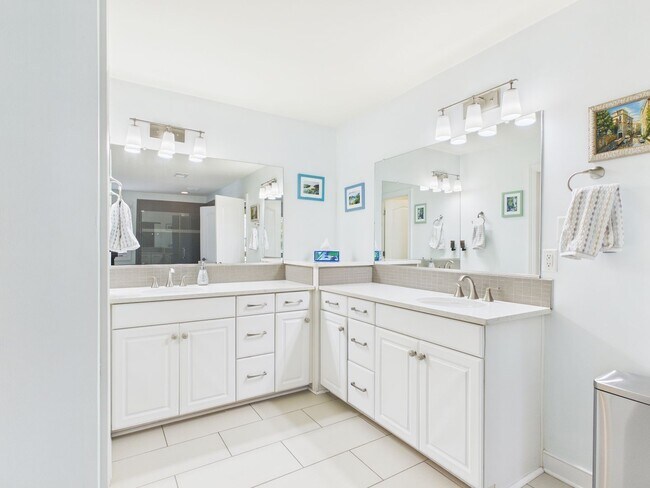 Building Photo - 12106 Golden Aster Terrace