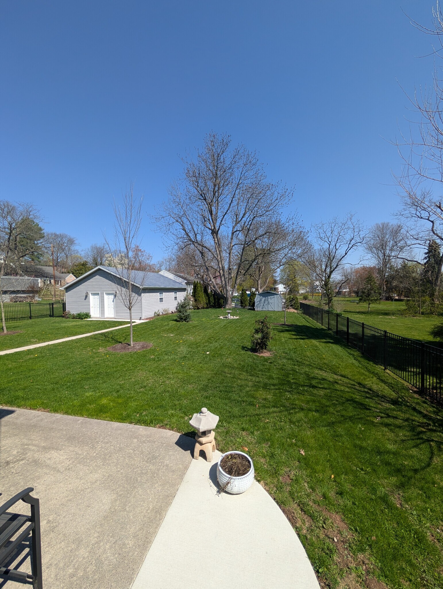 Building Photo - 633 Red Patch Ave