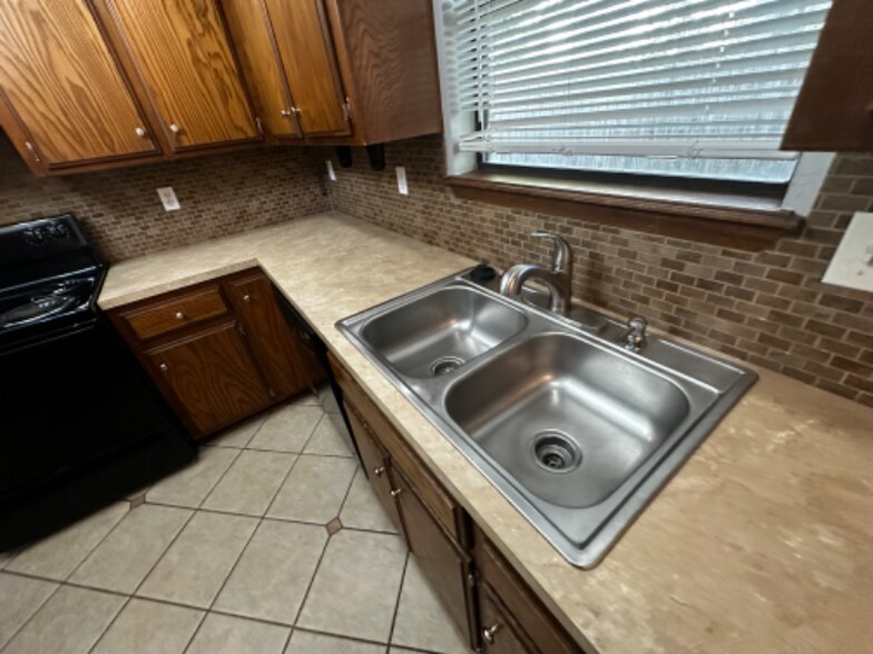 Building Photo - 8209 NW 78th Terrace