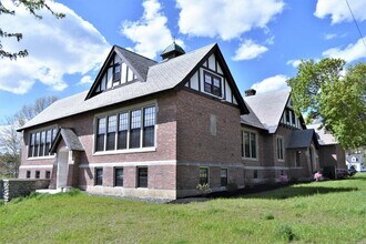 Building Photo - 155 Ararat St