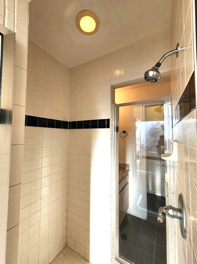 Building Photo - 3 Bed 2Bath 2 Car in the Westlake Addition NW OKC