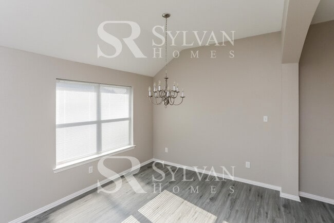 Building Photo - Enjoy living the good life in this 4 bedroom, 2 bathroom home