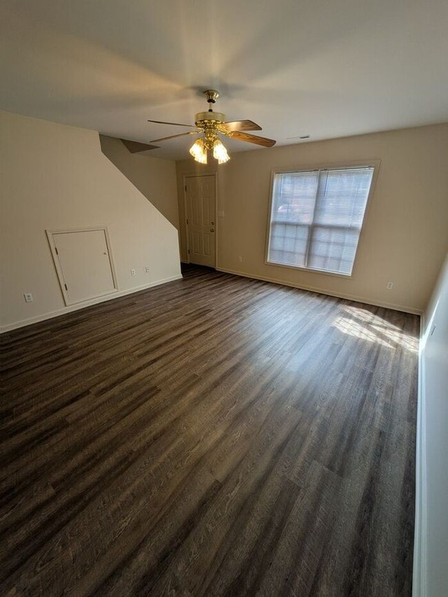 Building Photo - 2BD/2.5BA Unit at Water Oaks