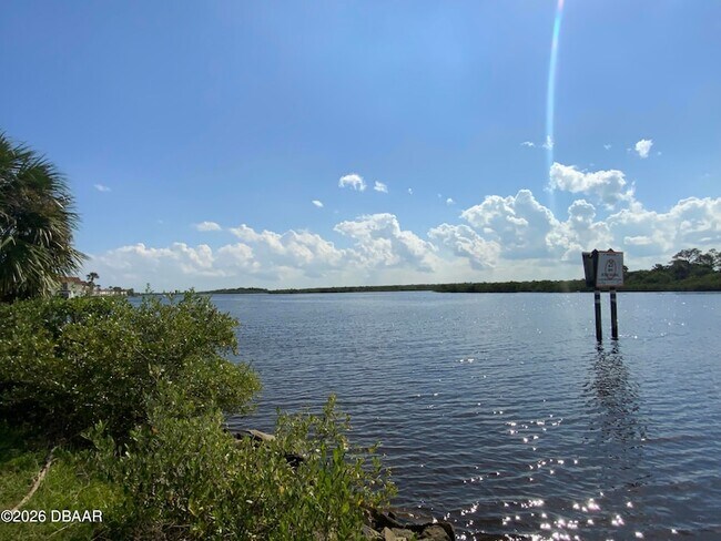 Building Photo - 23 N Ocean Palm Villas