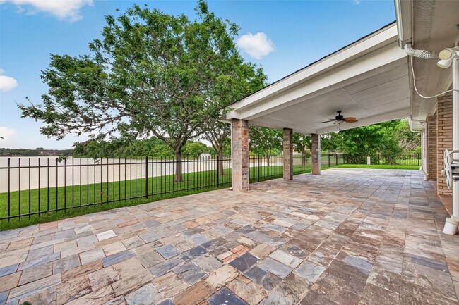 Building Photo - 3831 Lakeridge Canyon Dr