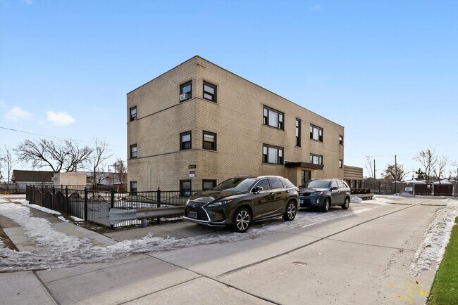 Building Photo - 5701 W 55th St