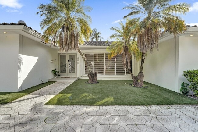 Building Photo - 3681 N 54th Ave