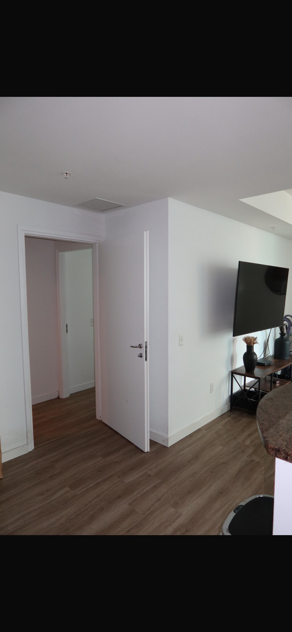 Building Photo - 300 S Biscayne Blvd