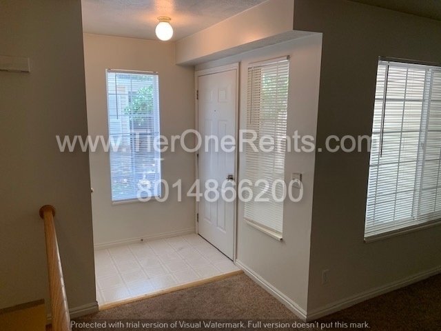 Building Photo - This property offers a no deposit option available for qualified renters!!