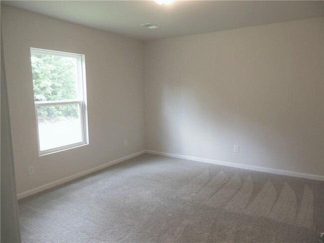 Building Photo - 208 Saddle Brooke Trace