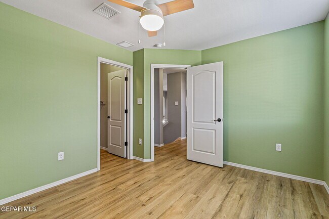Building Photo - 14260 Bluesky Point Ct