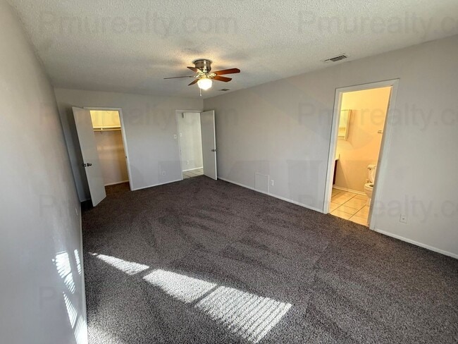 Building Photo - AVAILABLE NOW!!! Charming 3 bed 2 bath in Glen Heights