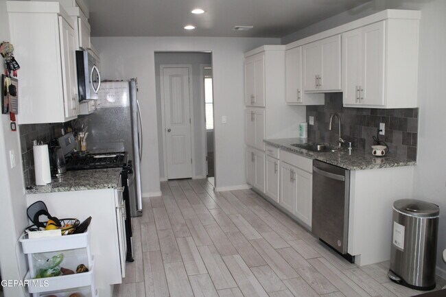 Building Photo - 12492 Cayo Norte Dr