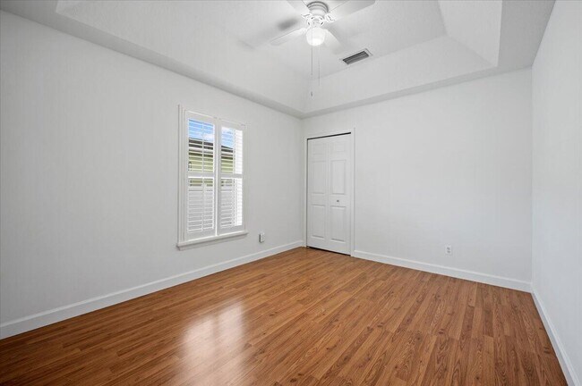 Building Photo - 4190 SW Utterback St
