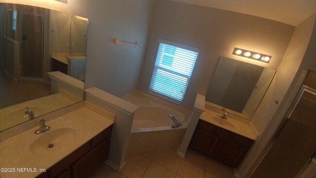 Building Photo - 229 Mahogany Bay Dr