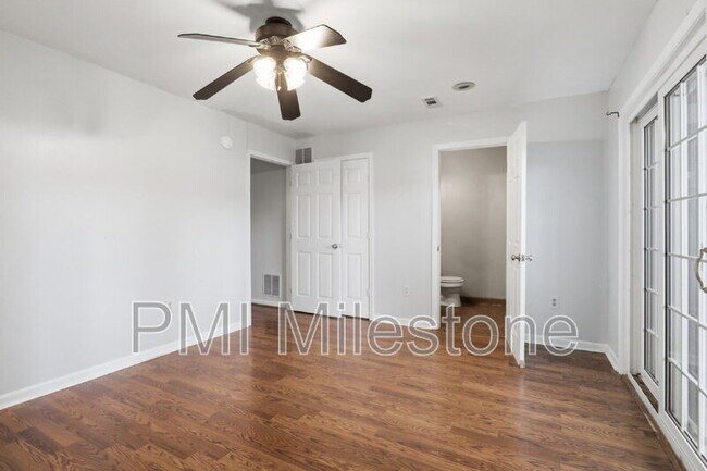 Building Photo - 6581 Ewald Ct