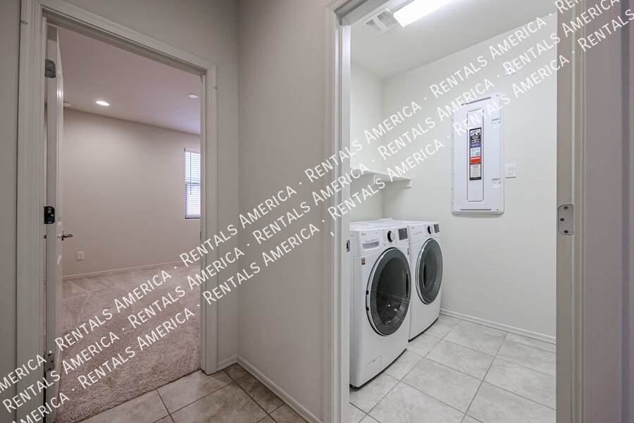 Building Photo - 25334 N 163rd Dr