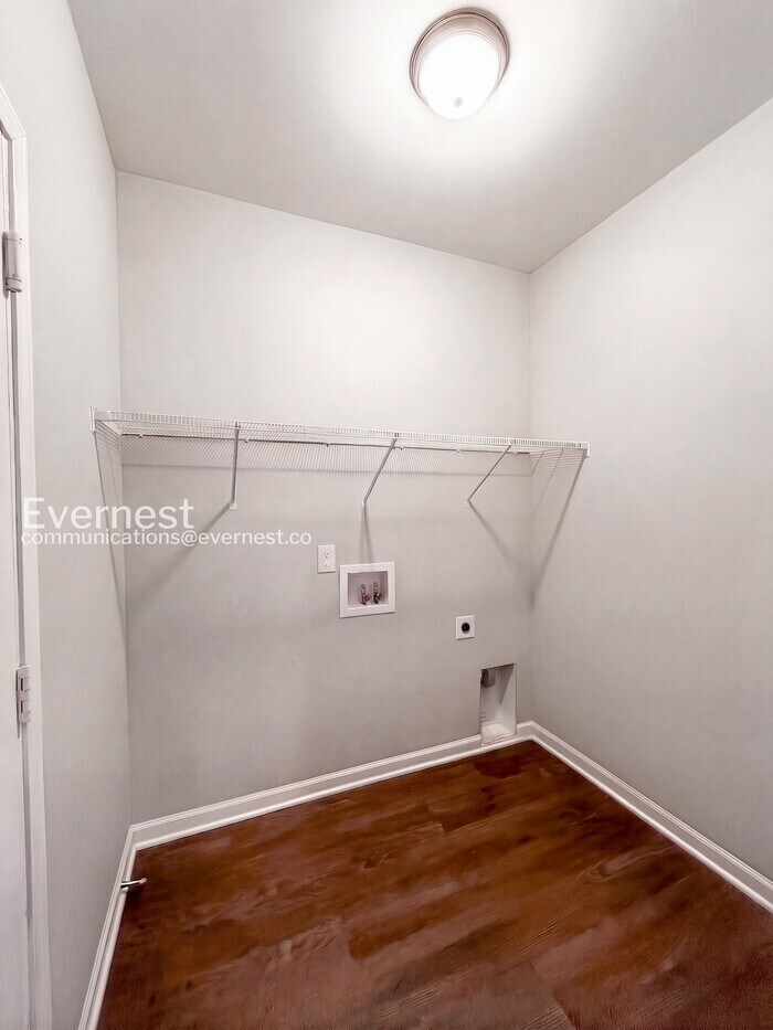 Building Photo - 1109 Prospect Ct