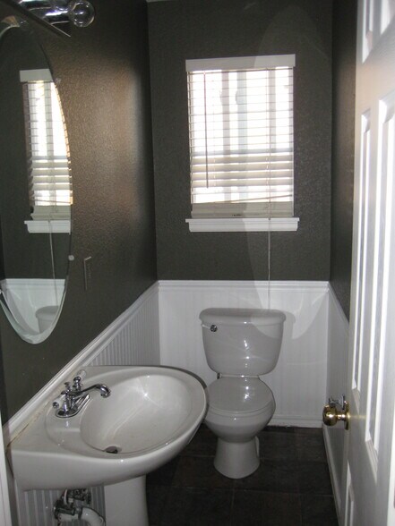 Building Photo - 1591 Brimble Dr