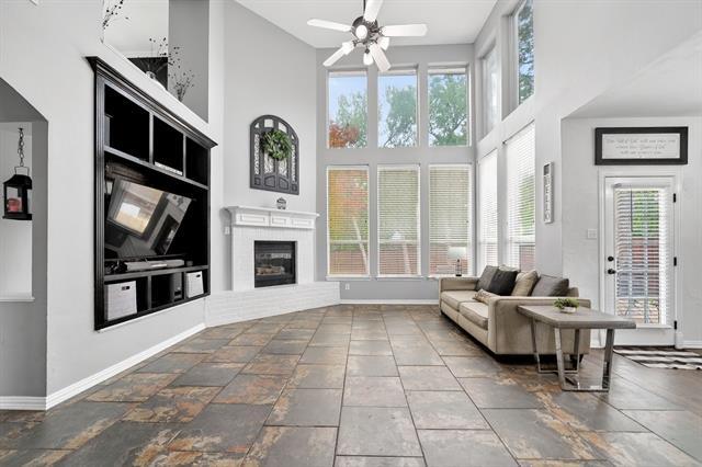 Building Photo - 8310 Sawgrass Ln