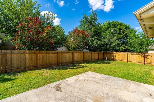 Building Photo - 1702 Verbena Way