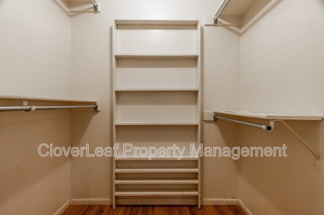 Building Photo - 3503 Clearfield Dr