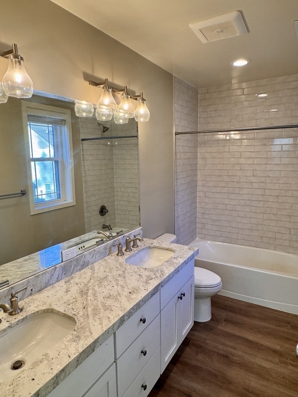 Building Photo - 230 Pello Ln