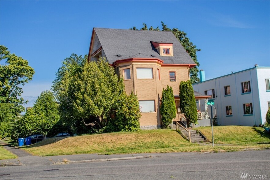 Building Photo - 1319 N 4th St